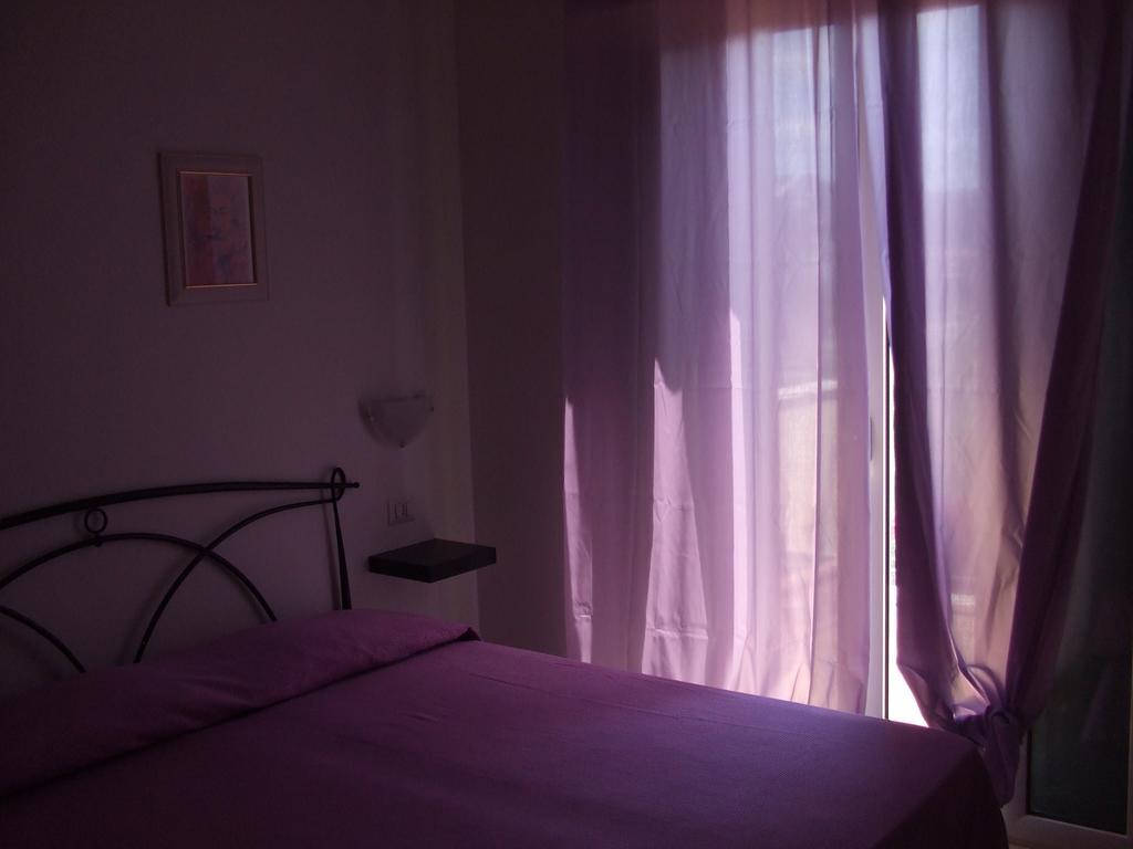 Oasi Peppa Villa Асчеа Стая снимка