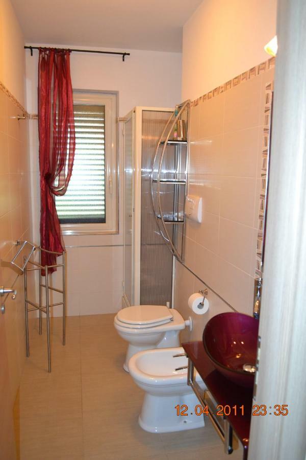 Oasi Peppa Villa Асчеа Екстериор снимка