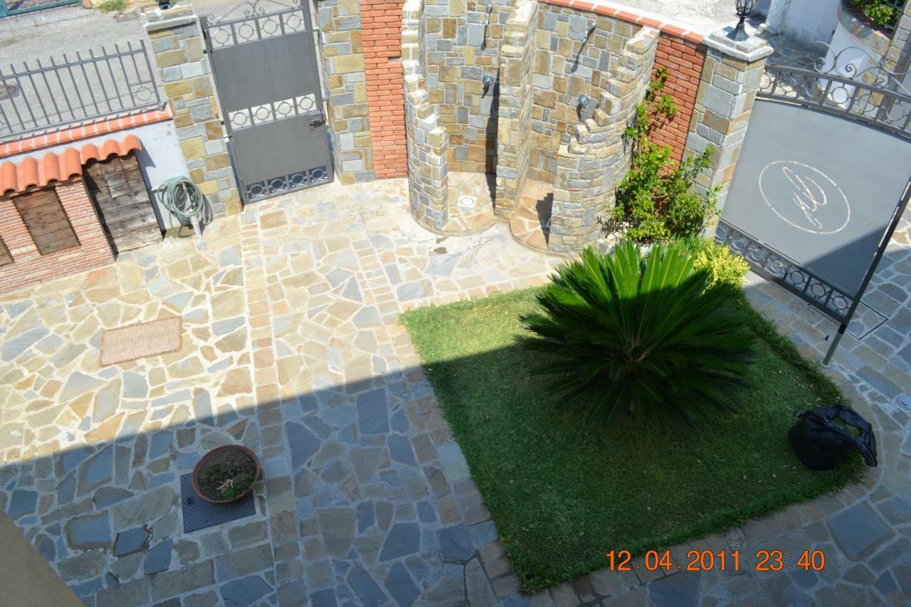 Oasi Peppa Villa Асчеа Екстериор снимка